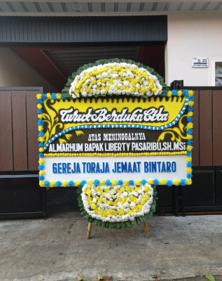 Papan Bunga Duka di Kaliorang