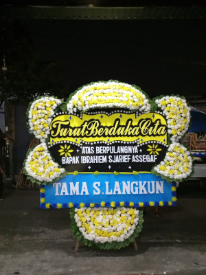 Papan Bunga Duka di Kaliorang